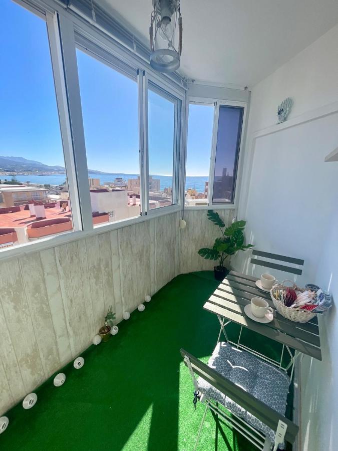 Modern studio with ocean views - B&B