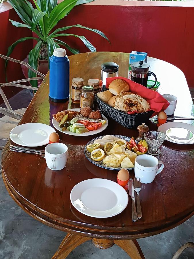Sunny Family Home with Private Garden - Ferienwohnung Jambiani
