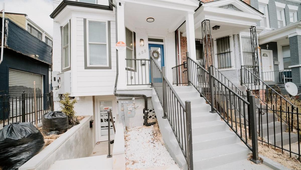 Stylish 4BR Home Near Columbia Heights & Rooftop - B&B Washington