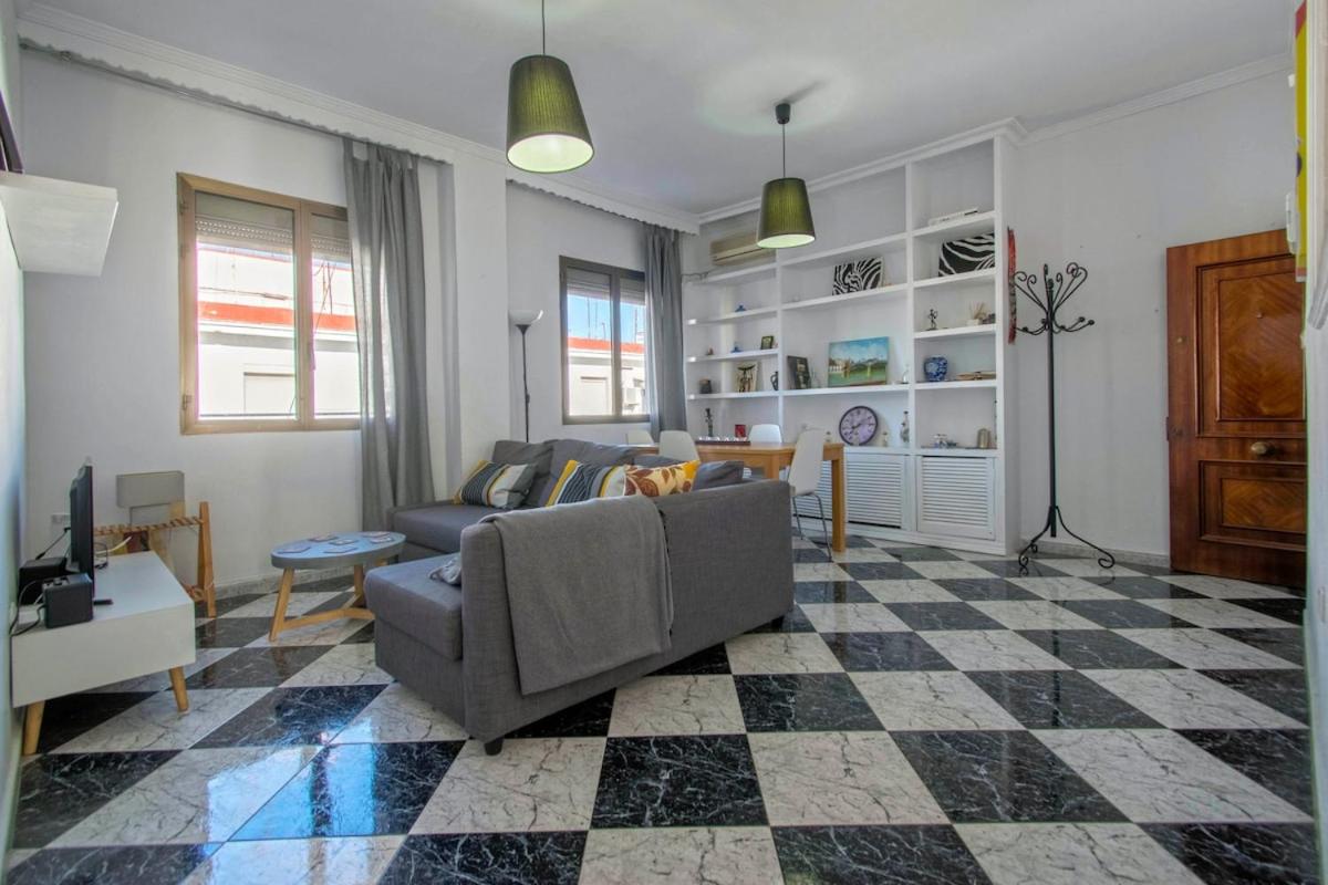 Apartment next to Santa Justa - B&B