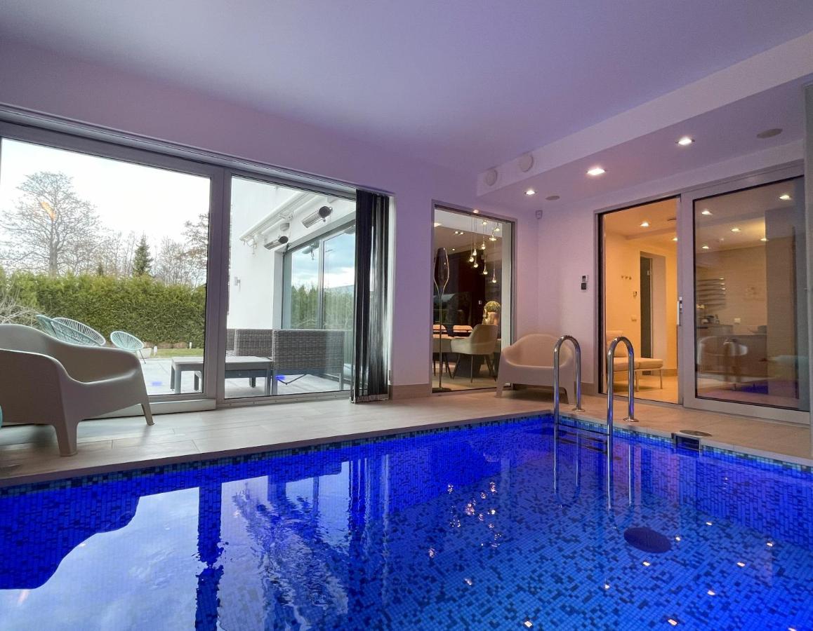 Magnolia House with Indoor Swimming Pool and Sauna - B&B Tallin