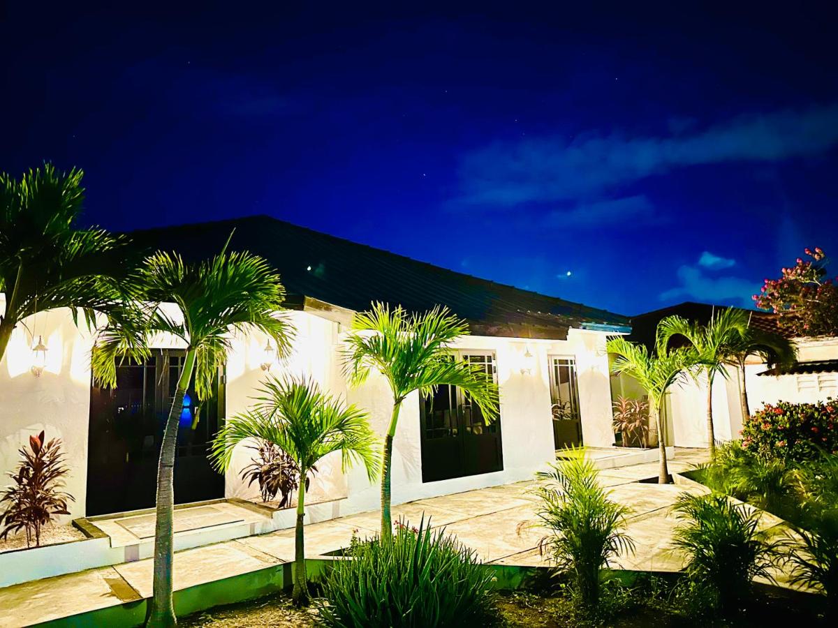 Eagle Stays Aruba-NEW Luxurious One Bedroom Apartment Near Eagle Beach! - Ferienwohnung
