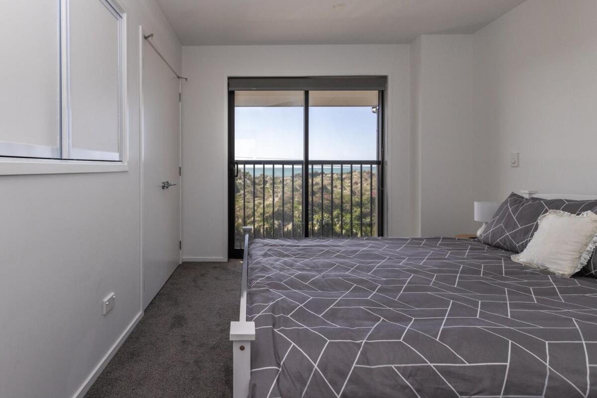 Brand new 2 bedroom ocean view! - B&B Christchurch