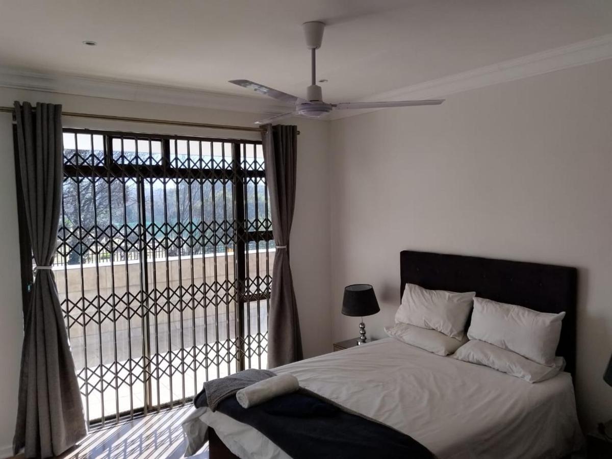 Deluxe King Suite