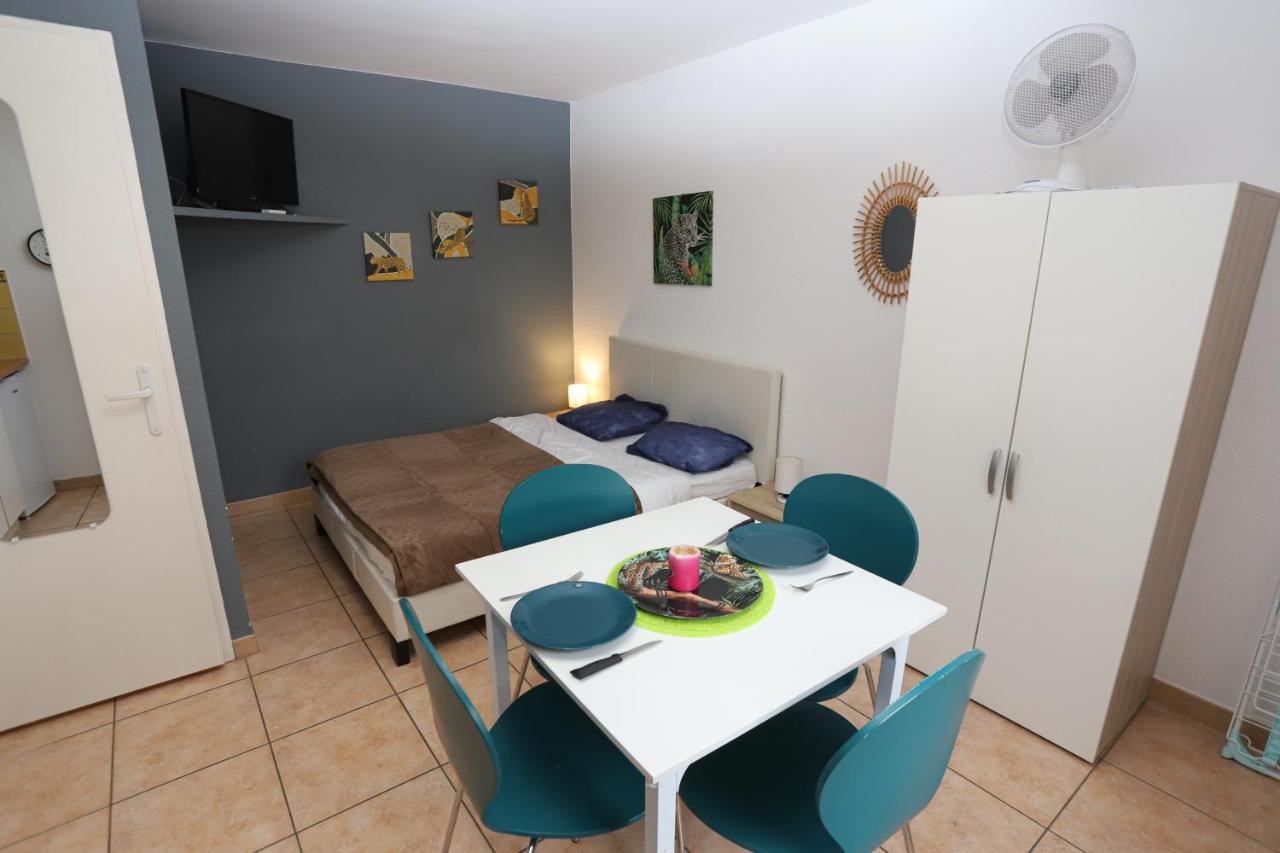 Grande studio 2 coeur des animations à 50m plage - B&B