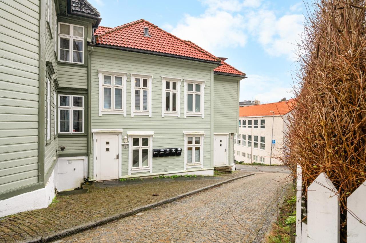 Bergen Beds - Modern, Cozy & Perfect Location - Ferienwohnung