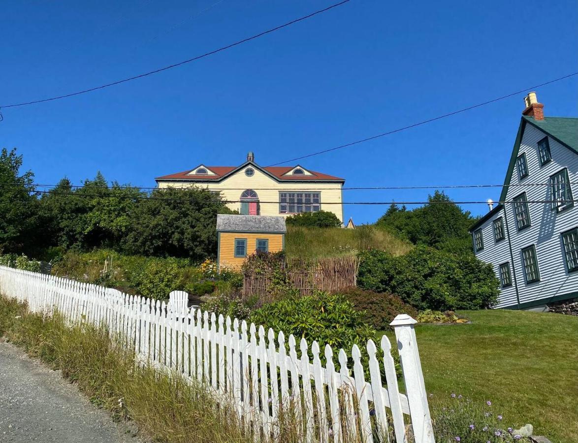 Trinity's Oceanview Gem St Paul's Schoolhouse - Ferienwohnung Trinity