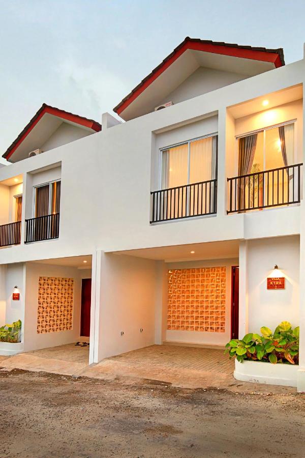 Villa Kyra 2 Canggu - B&B