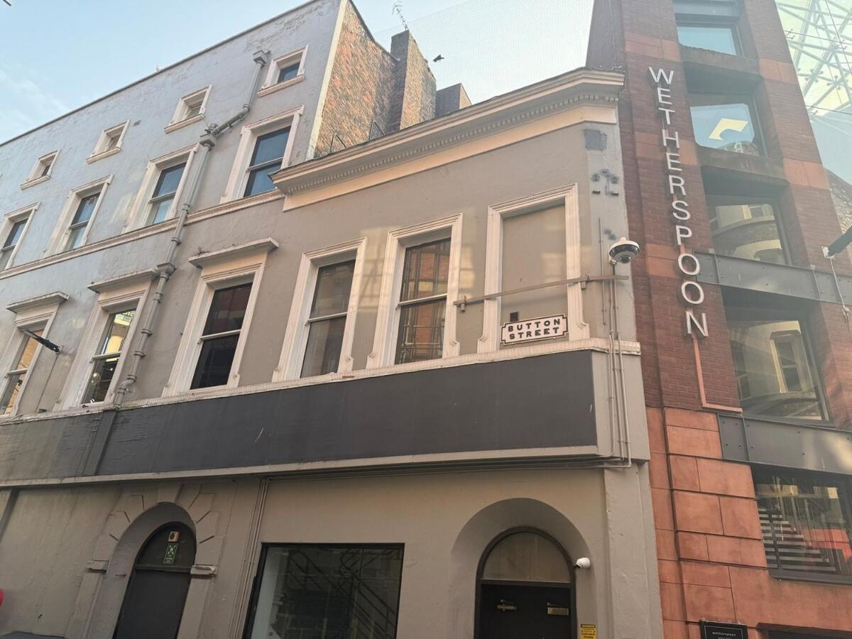 Amazing 10 bed apt on Mathew Street Sleeps 18 - B&B