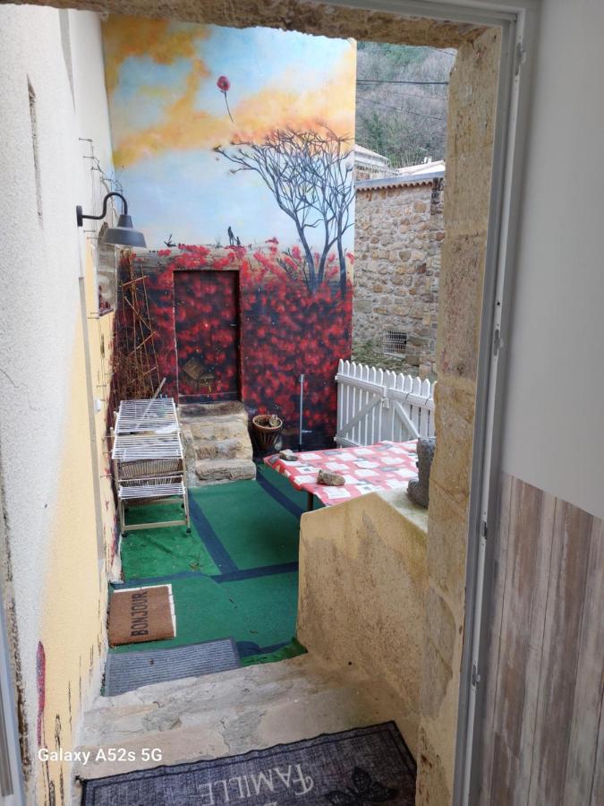 AUBENAS, VALS LES BAINS, LABEGUDE, Maison de vacances Bensylv' entière privatif de 130 M2 4 lits 3 chambres pour 4 adultes et 2 enfants - B&B