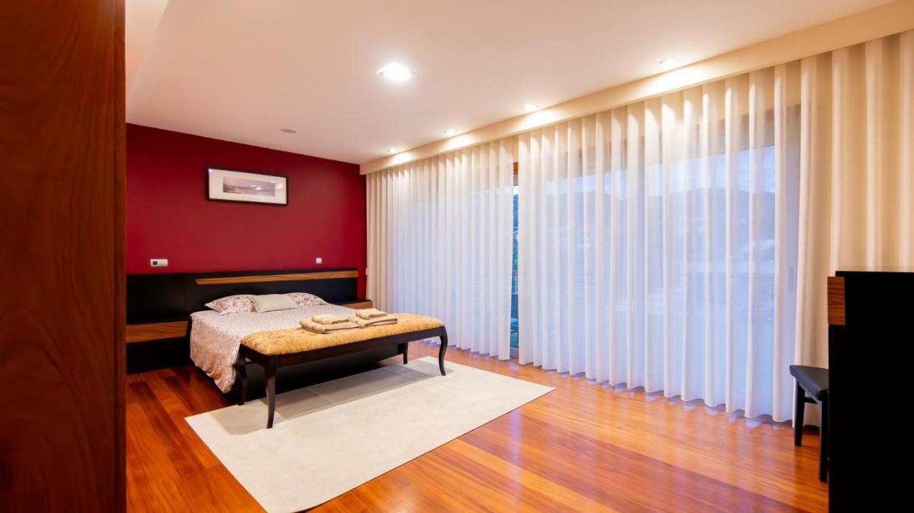 Suite with Pool View