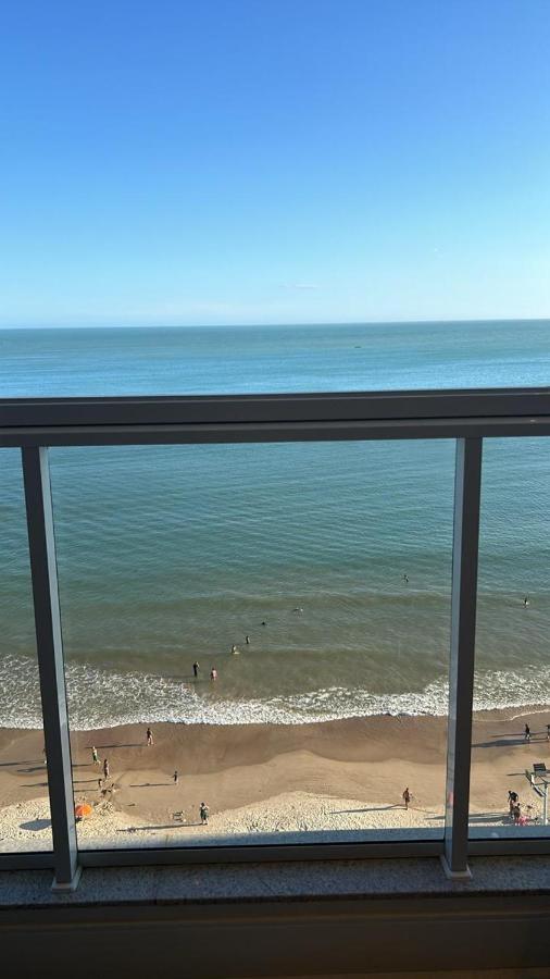 Apartamento de luxo à beira-mar na Praia do Morro - B&B