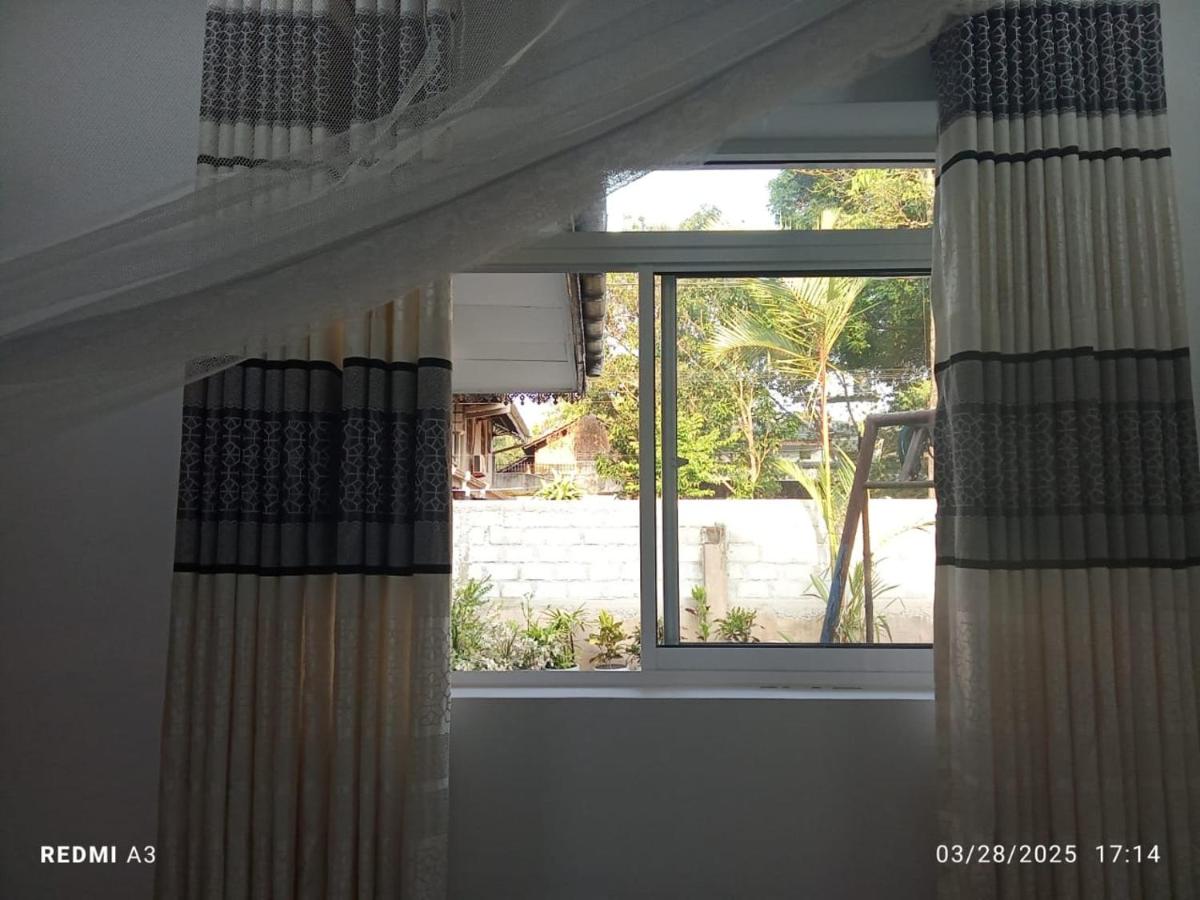 Solace Transit Villa - B&B Katunayaka