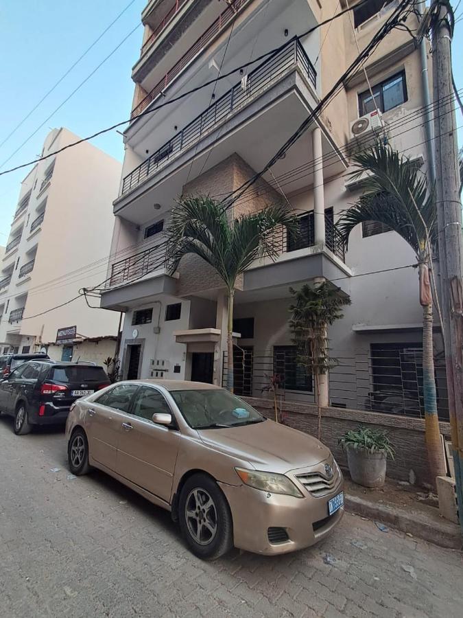 Appartement 2A meublé à Ngor almadies avec 2 chambres salon avec cuisne équipée plus balcon - résidence keur baye moussa - B&B Dakar