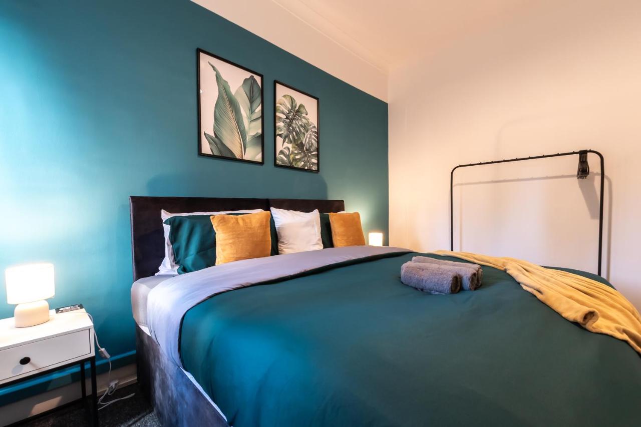 Work Stay 5 BDR House Southampton Centre Parking WIFI Sleeps 11 - B&B Southampton