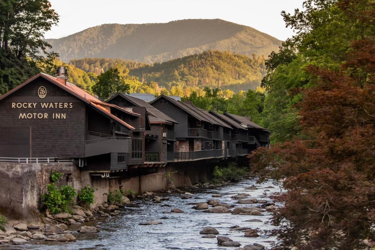 Historic Rocky Waters Inn, A Small Luxury Hotel