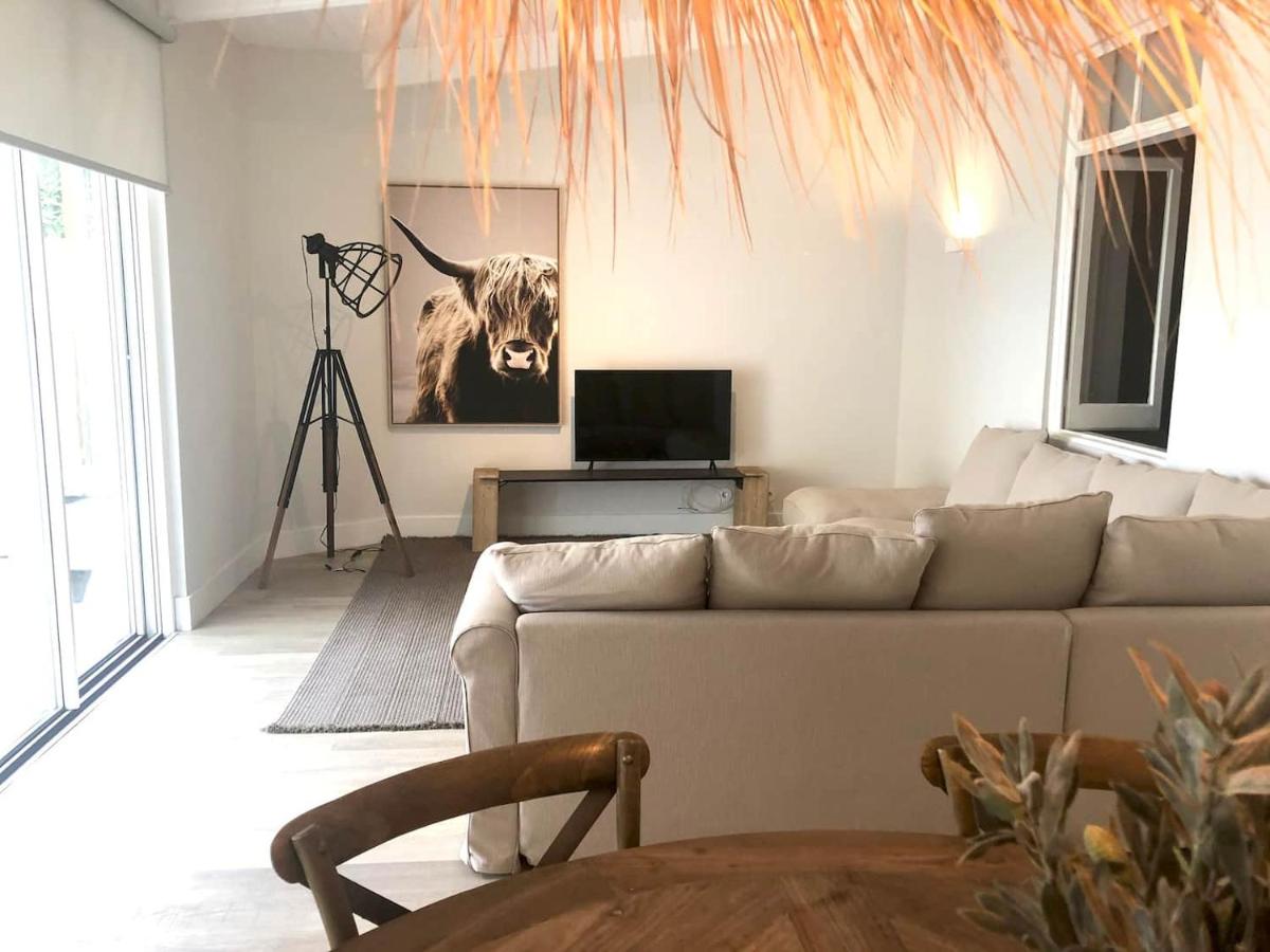 Charming Design Apartment With Garden In Moita - B&B Moita