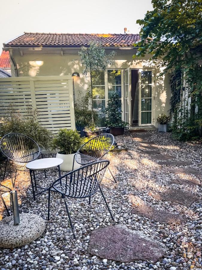 Modern Guest House Downtown Ystad - B&B