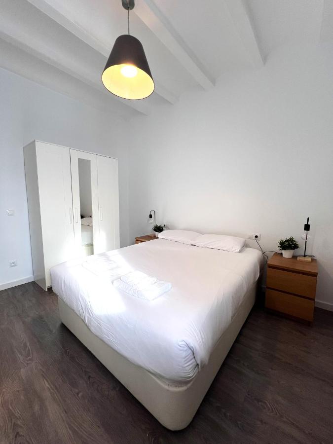Camp Nou Apartment - B&B