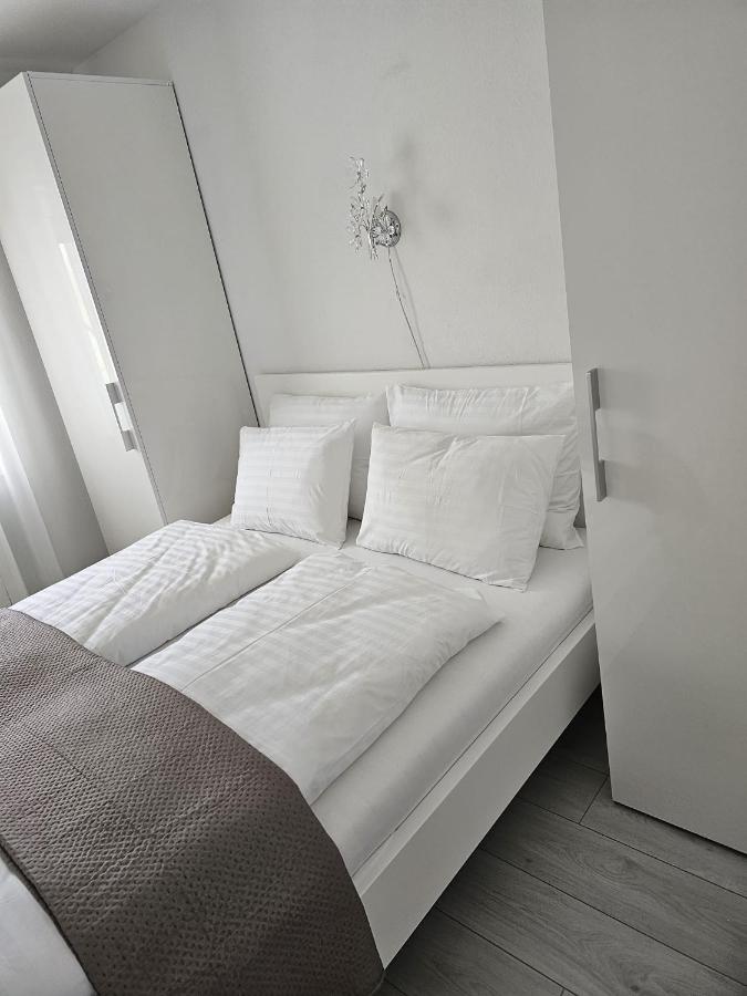 One-Bedroom Apartment with Balcony