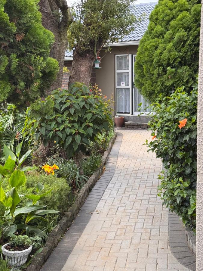 15 On Palm East - Bed and Breakfast Edenvale