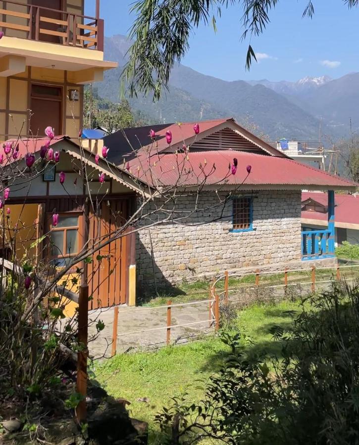 Daragaon Retreat (Gurung Homestay) - B&B