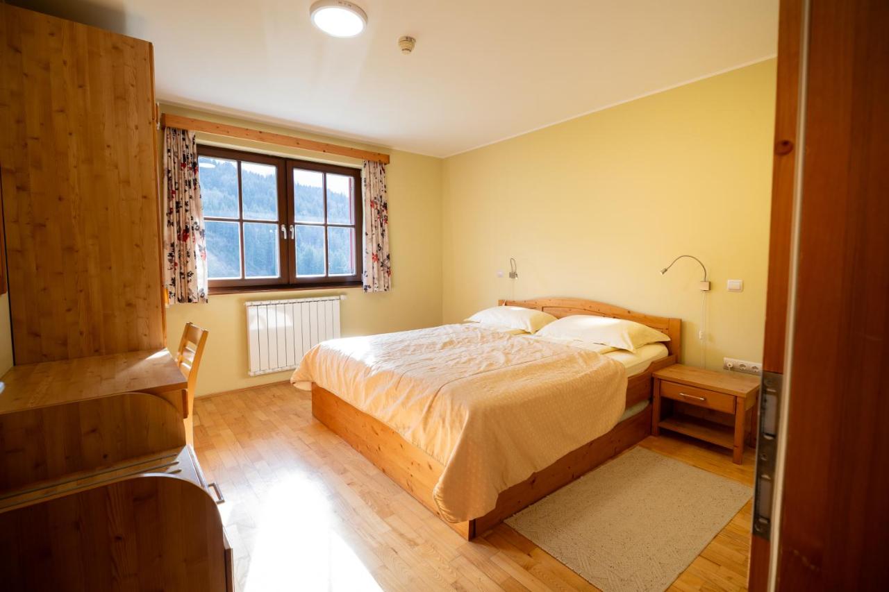 Appartamento con 2 Camere da Letto e Balcone
