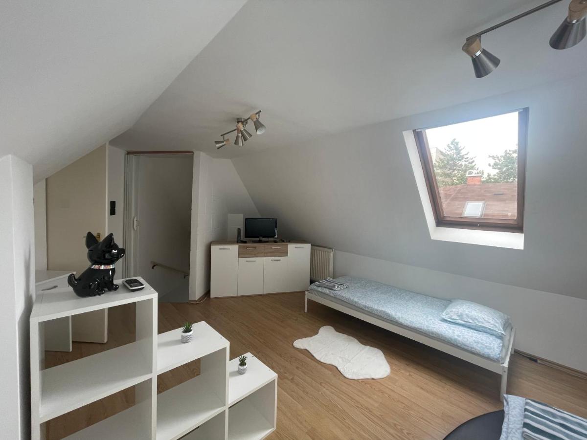 Átrium Dunaujváros - B&B