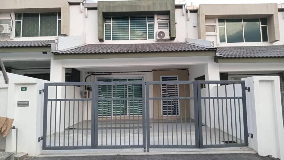 Gaya's Homestay Sri Klebang - B&B