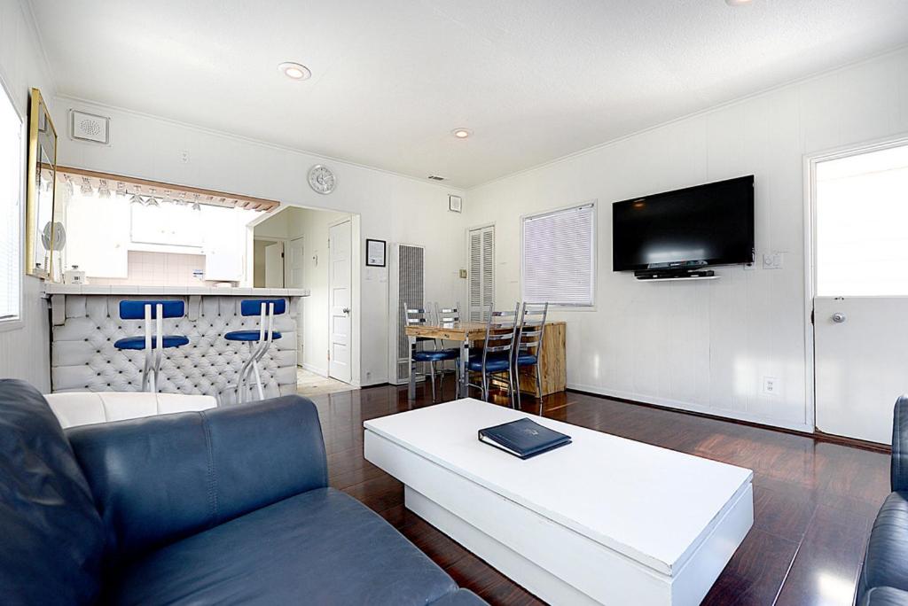 319CE 319 Clemente - B&B Avalon