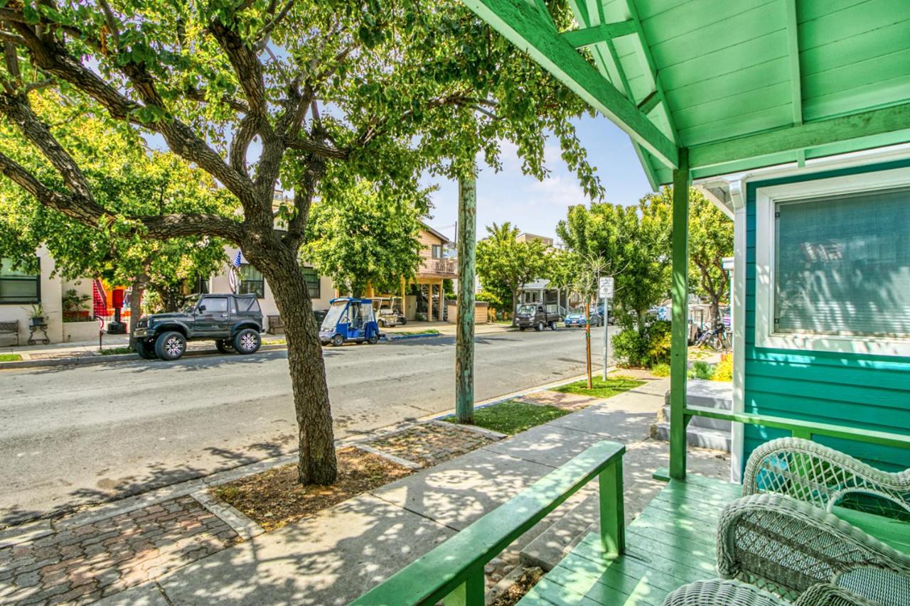 322S 322 Sumner Ave - B&B Avalon