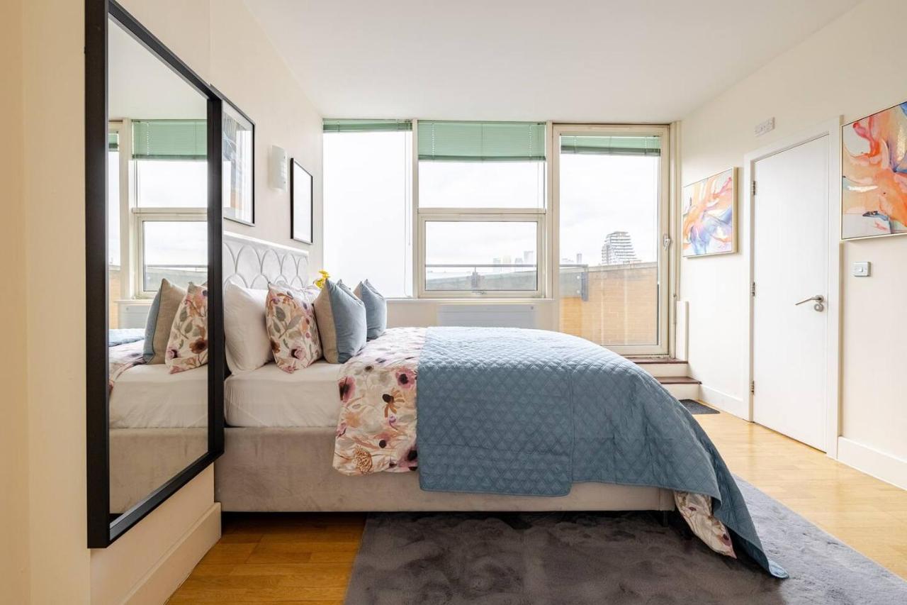 Three-Bedroom Premium Apartment with Balcony