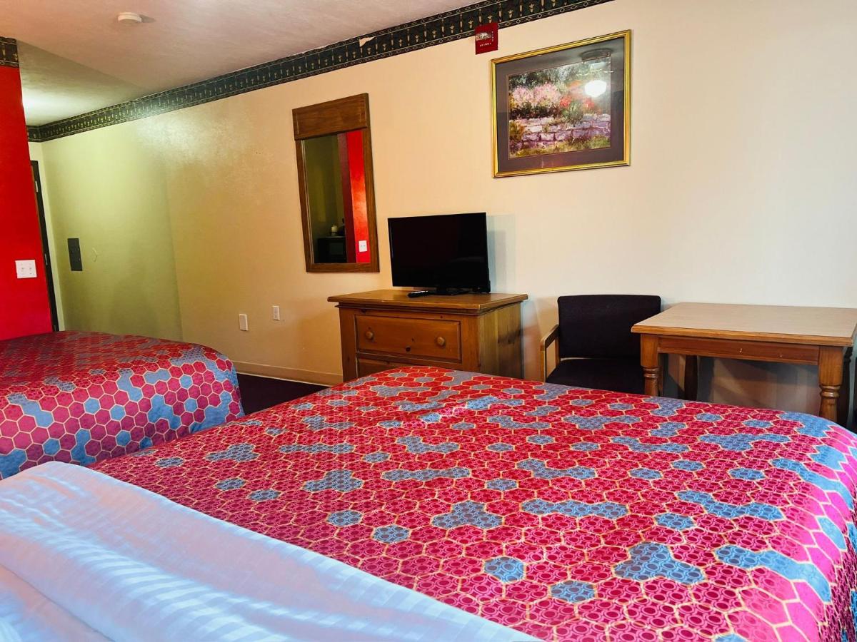 2 Queen Beds Non-Smoking