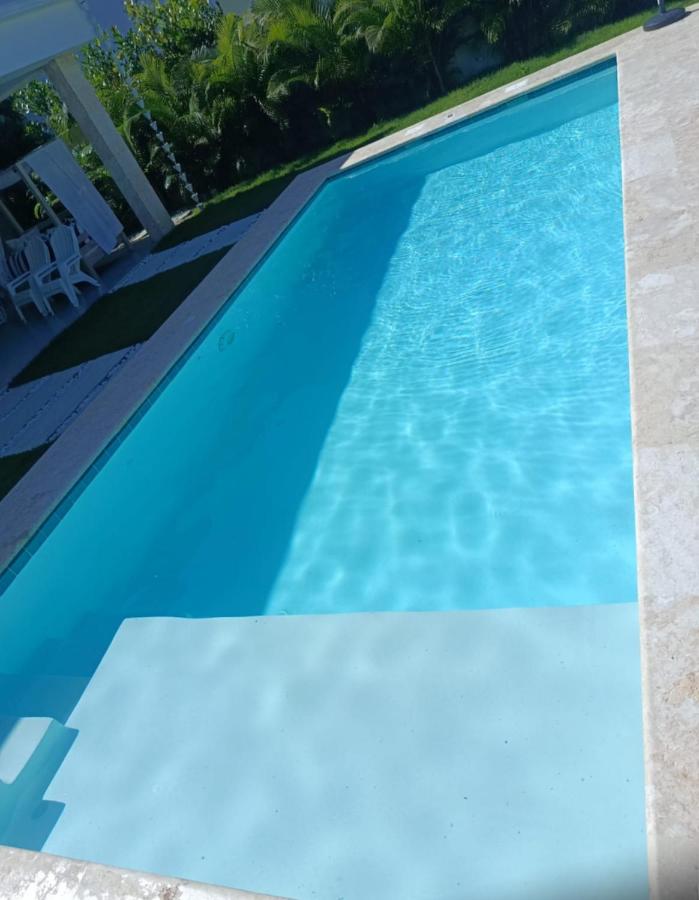Luxury Villa with kitchen and housekeeping services, private pool, beach in an exclusive Residential area - B&B