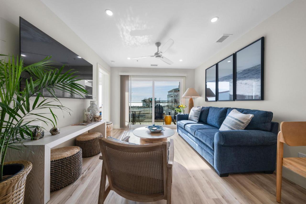 A Beachfront Retreat - B&B