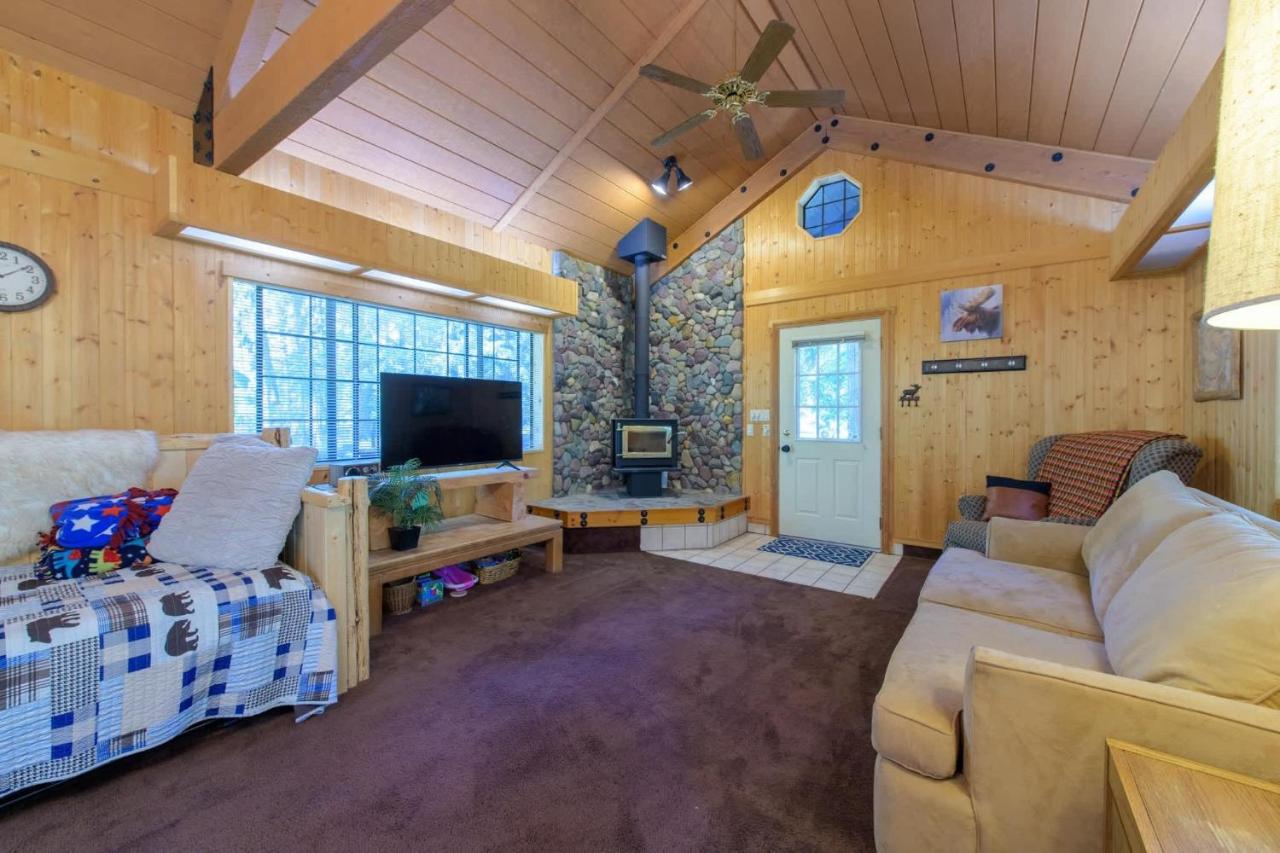 Glen Lake Cabin in the Woods - B&B