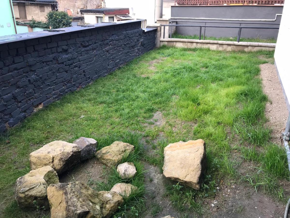 Suterénní byt na Hejtmánce v Mladé Boleslavi u letiště - B&B Mladá Boleslav