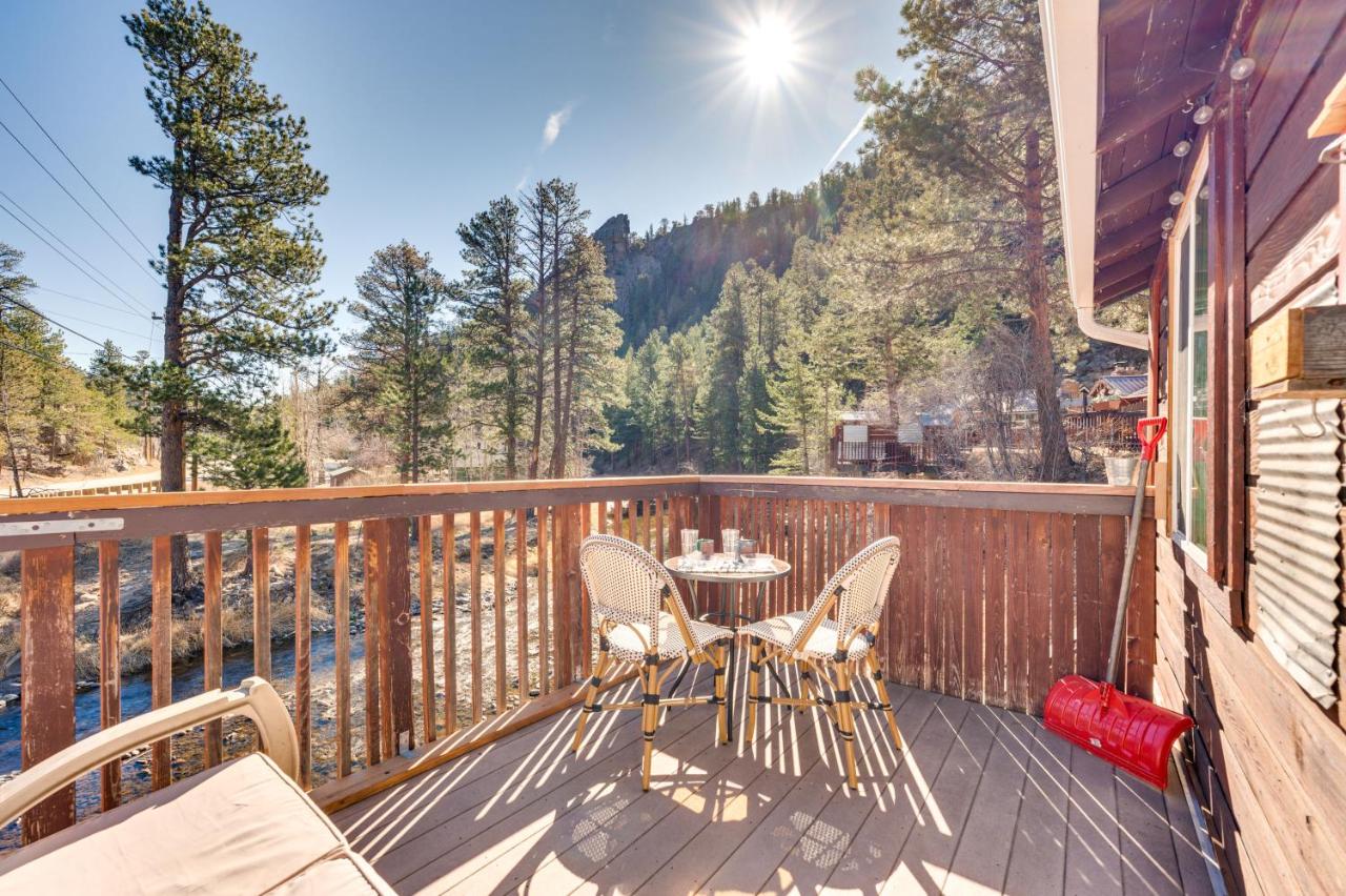 Private Hot Tub and Deck Riverfront Escape in Drake - B&B Drake