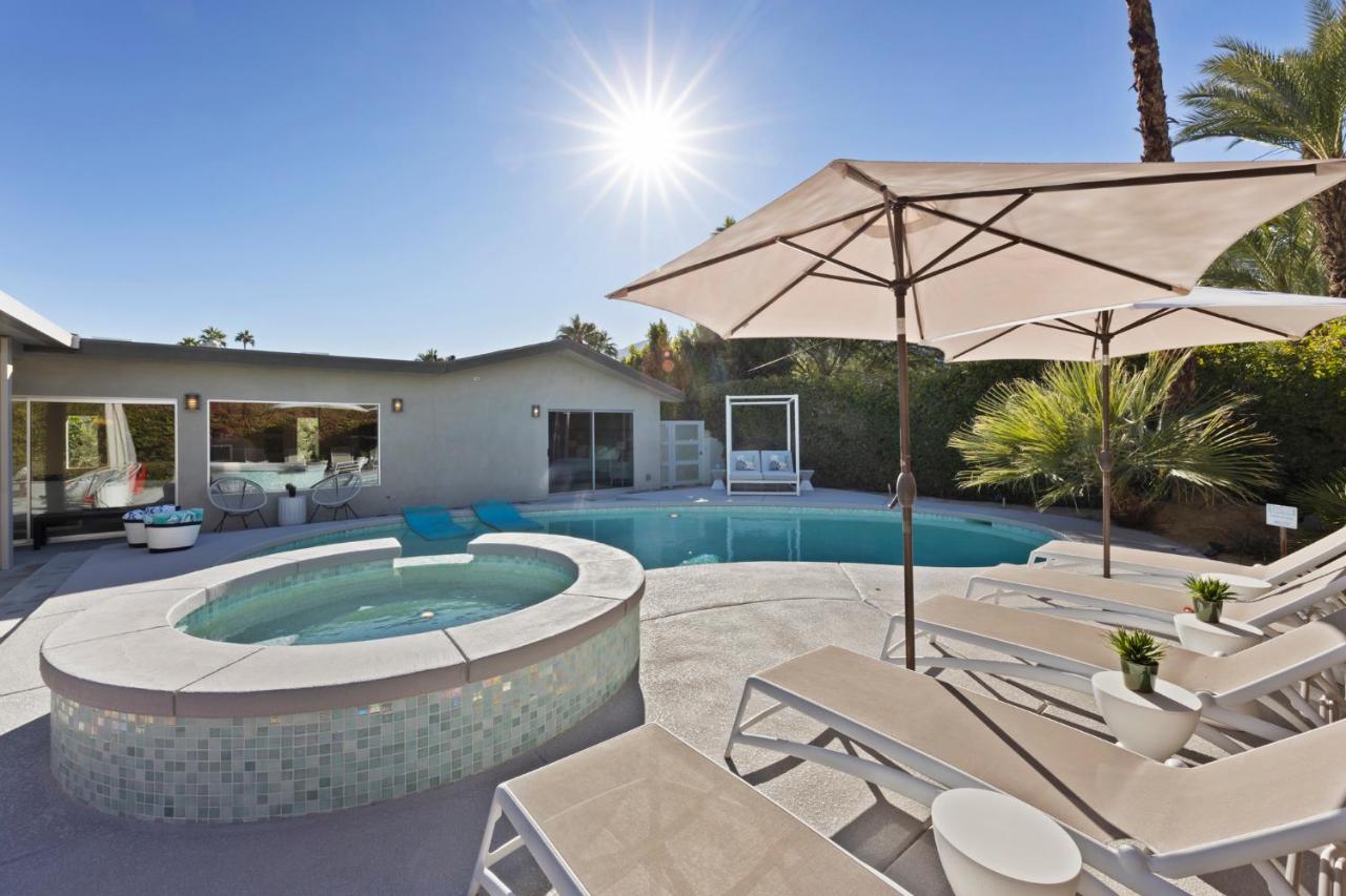 Bon Vivant Palms - 4BR in Movie Colony - B&B Palm Springs