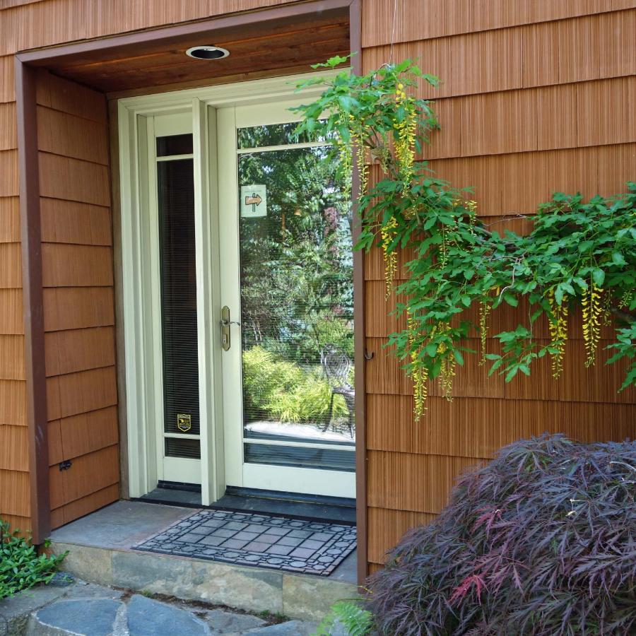 SeattleCityOasis - B&B Seattle