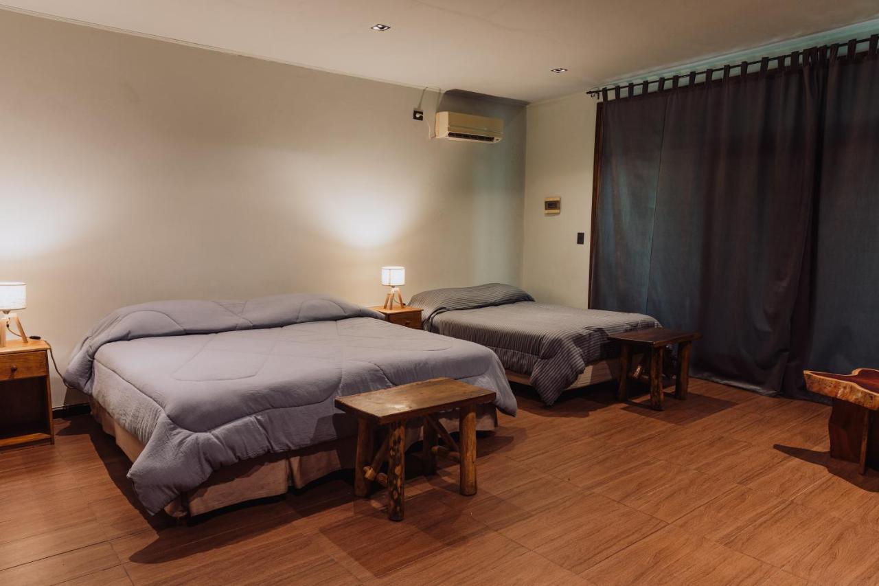 Chambre Familiale (3 Adultes + 1 Enfant)