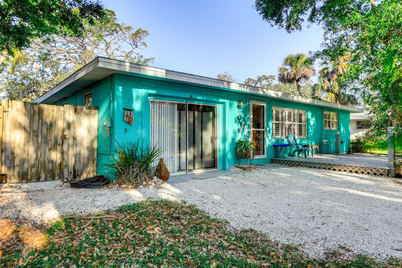 Englewood Bungalow 1 Mi to Beach Pets Welcome! - Ferienwohnung Englewood