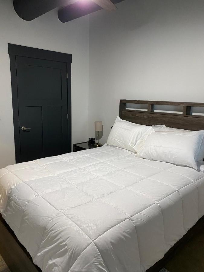 Chic 1BR In the Heart of It All - B&B