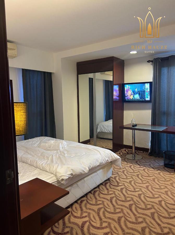 MJ Rich Hauzz Suites - Bed and Breakfast Kota Kinabalu