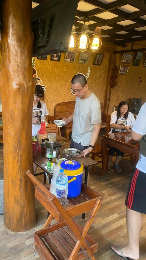 ครัวบ้านไม้สักโฮมสเตย์ เขาวงพระจันทร์ - B&B Ban Saphan Khao