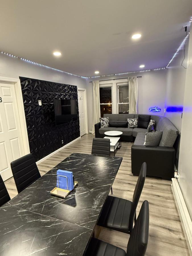 Elegant 3 Bedroom Condo near EWR, NJ Transit & NYC - Unit 4 - Ferienwohnung