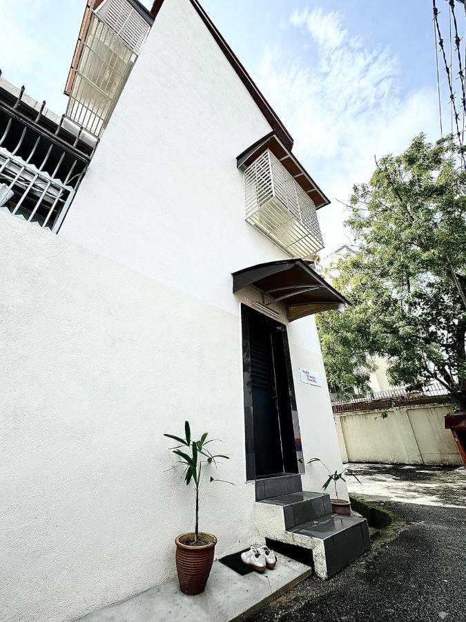 Wishful Guesthouse at Georgetown#LohGuanLye#BudgetStay - B&B