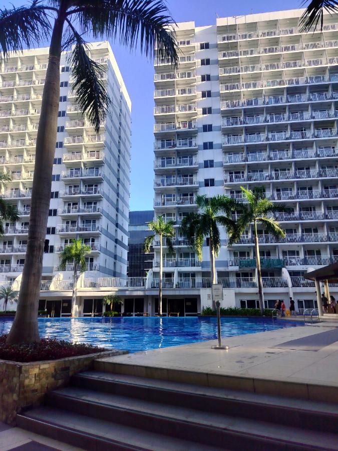 Shell Residence MOA - Dad's - B&B Manila