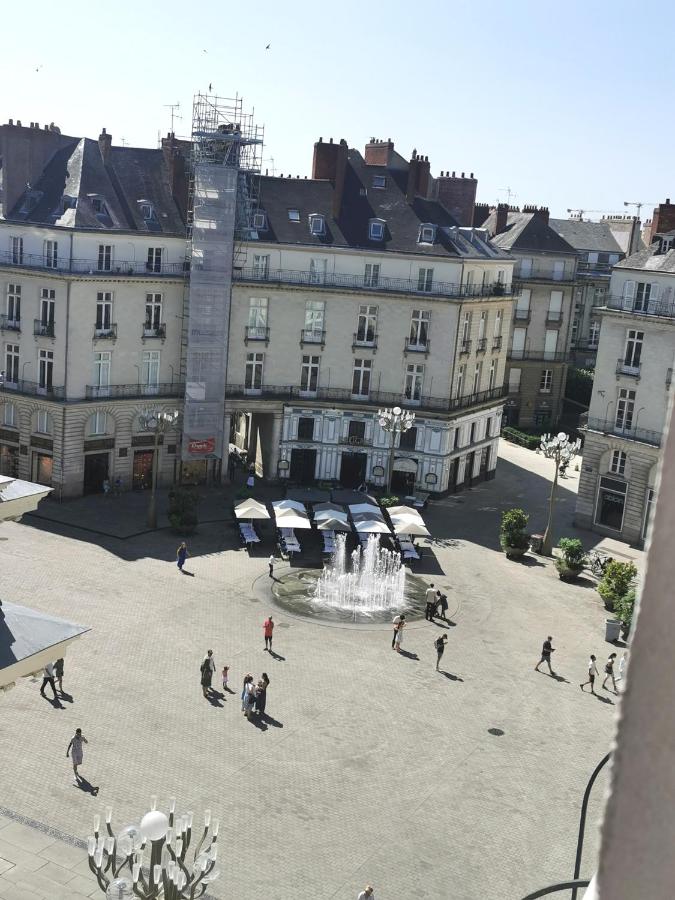 Studio with rooftop view of the Graslin Theater - B&B