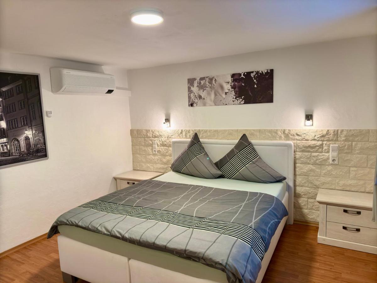 Quintuple Room